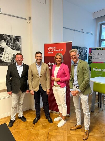 Kuhle_Haake_Trotha_Bening.JPG Kuhle_Haake_Trotha_Bening.JPG